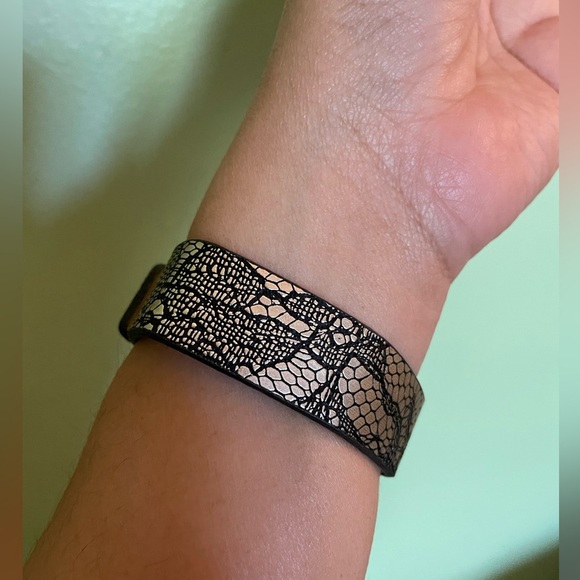 Eclectic 13 Piece Bracelet Bundle - Picture 10 of 16